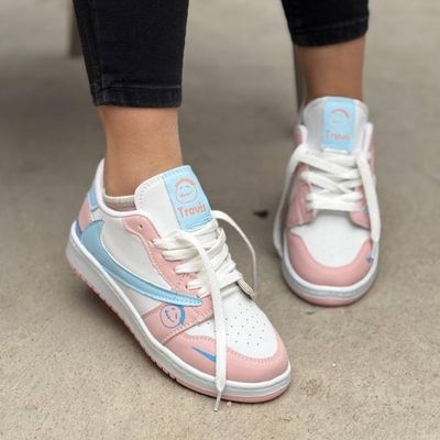 کتونی نایک ترویس