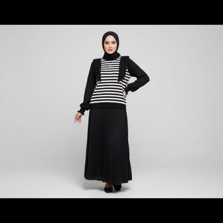 بلوز مشکی راه راه