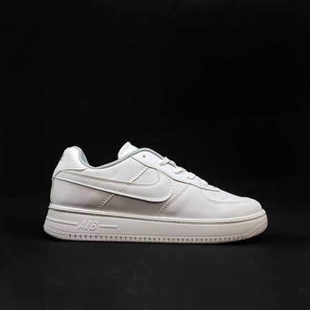 نایک ایرفورس سفید