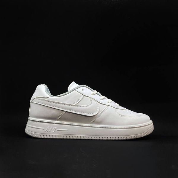 نایک ایرفورس سفید