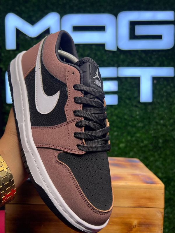 کتونی NIKE AIR JORDANمشکی قهوه ای