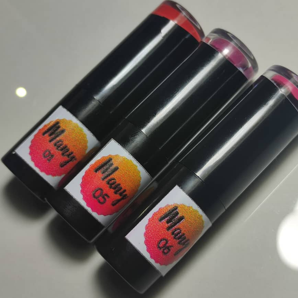 رژلب جامد Many