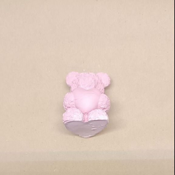 مجسمه خرس کوچک