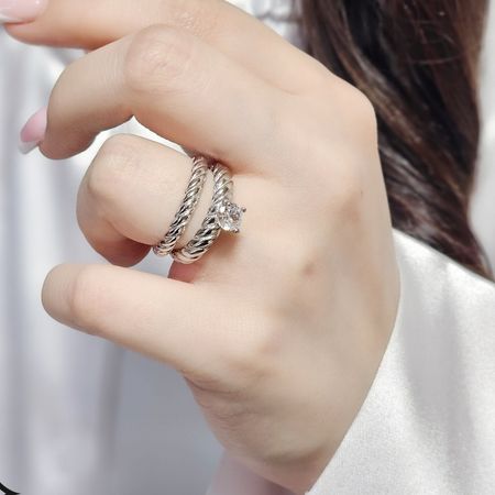 حلقه پشت حلقه نقره نگین دار