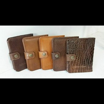 کارت ومدارکی دکمه دار