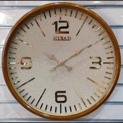 ساعت دیواری طلایی اعداد انگلیسی ساده