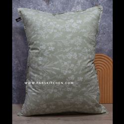 روبالشتی سبز گل سفید