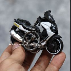 ماکت آویز موتور کلیک سفید