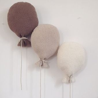 دیوارکوب بادکنک