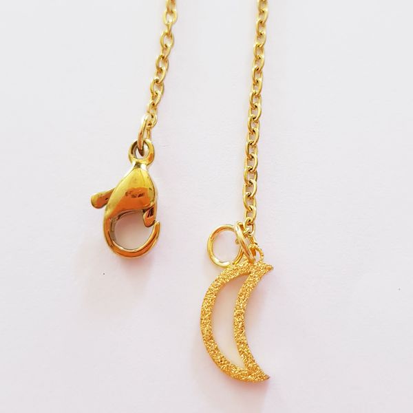 آویز ساعت زنانه مدل ماه