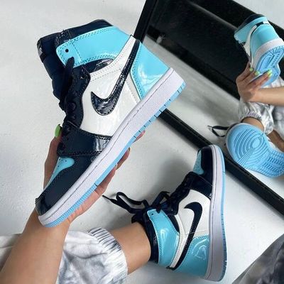 Nike - Jordan 1 Mid کتونی نایک جردن وان زنانه