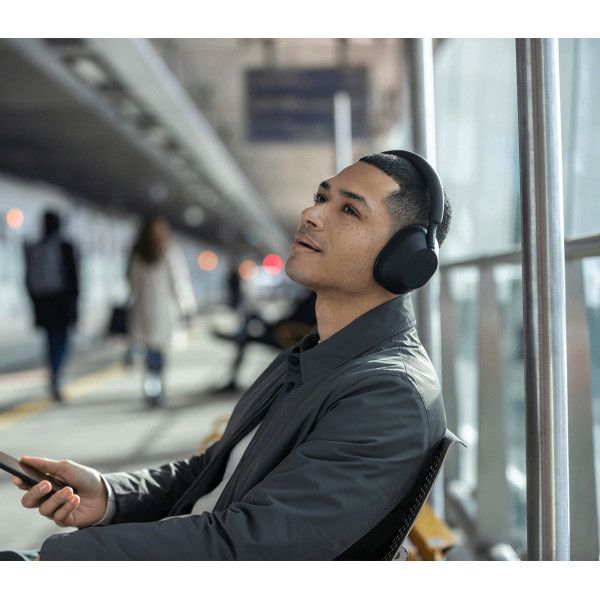 هدفون بیسیم سونی مدل WH-1000XM5 با نویز کنسلینگ فعال (ANC)، درگاه شارژ USB Type-C، دارای 4 میکروفون با فناوری Beamforming، پشتی