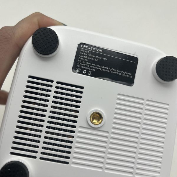 ویدئو پروژکتور اندروید Umiio مدل A008