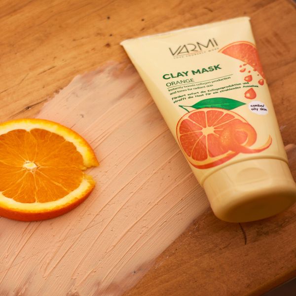 ماسک صورت خاک رسی پرتقال وارمی مدل Clay Mask حجم 150 میلیلیتر ضد جوش و آکنه، سمزدای عمقی، حاوی کپسول ویتامین C، روشنکننده و س