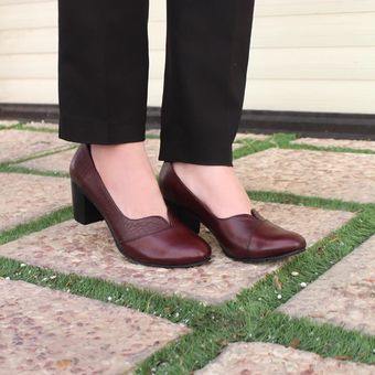 کفش چرم زنانه پاشنه دارمدل تینا کد 322-0517