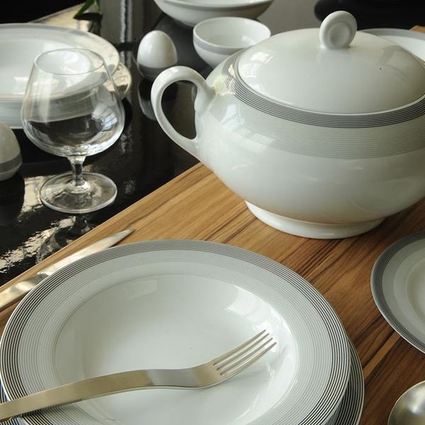 سرویس غذاخوری 102 پارچه چینی زرین ایران سری ایتالیا اف مدل سیلورلاینر درجه یک