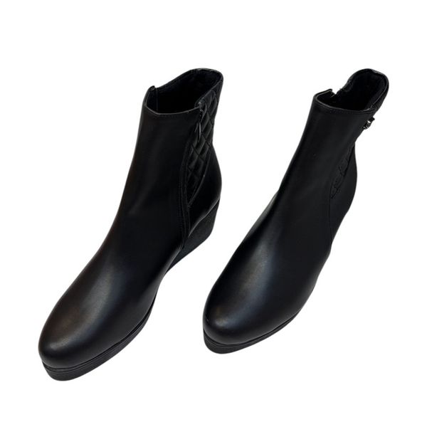 نیم بوت زنانه مدل NGD 452 بیاله رنگ مشکی