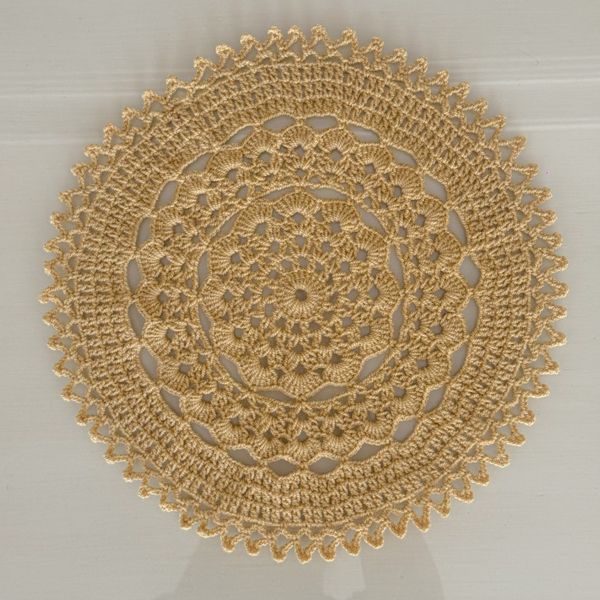 رومیزی دستبافت شاهو مدل Clarevine