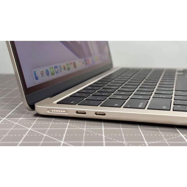 لپ تاپ 13.6 اینچی اپل مدل MacBook Air MW0Y3 2025 LLA-M4-16GB RAM-256GB SSD