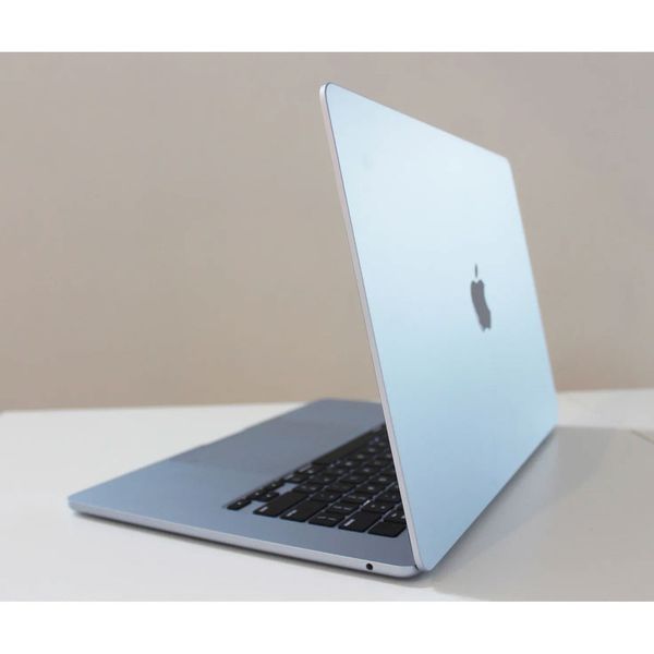 لپتاپ اپل مدل MacBook Air MW1L3 2025 LLA با پردازنده Apple M4، رم 16GB، حافظه SSD با ظرفیت 256GB، نمایشگر 15.3 اینچ Retina، دار