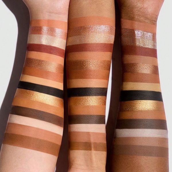 پالت سایه 15 رنگ شیگلم مدل Matinée In L.A