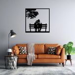 دیوارکوب ماهوت طرح قاب زوج روی صندلی