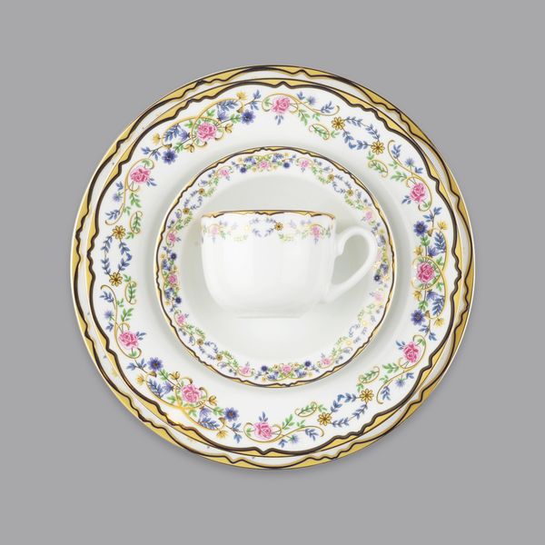 سرویس غذاخوری 102 پارچه 12 نفر چینی زرین ایران مدل گلستان سری ایتالیا اف درجه عالی