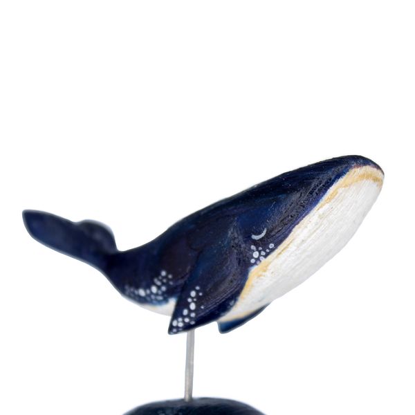 جاعودی استیکی رومیزی طرح نهنگ چوبی