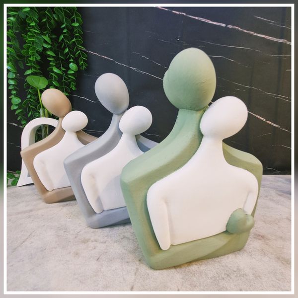 مجسمه سنگی مدل آغوش