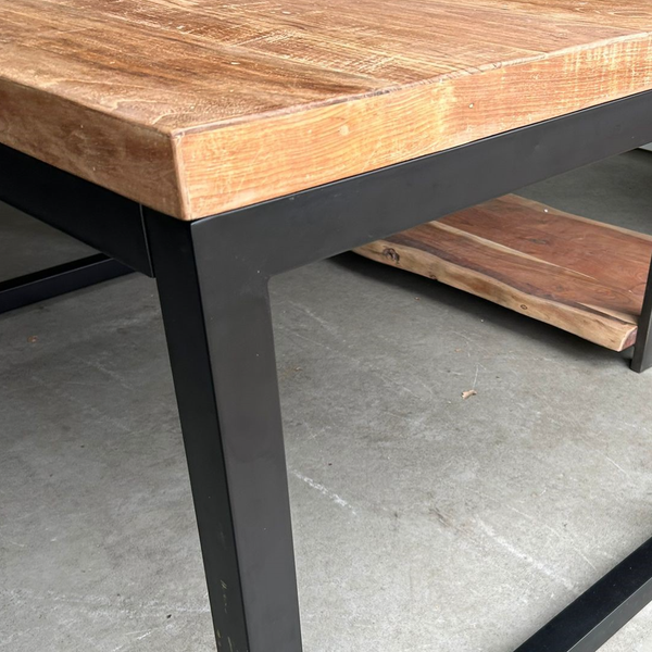 میز ناهارخوری چوب ترمو وود