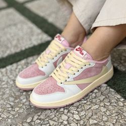 نایکی جردن 1 ترویس اسکات صورتی || Nike Jordan 1 Travis Scott Shy Pink