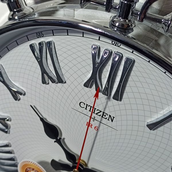 ساعت دیواری سیتی زن مدل 058*752