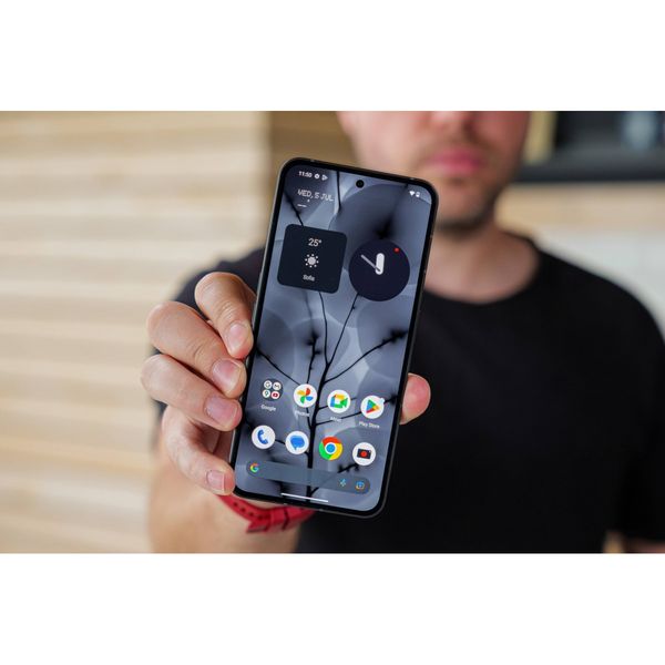 گوشی موبایل ناتینگ مدل Phone 2 دو سیم کارت ظرفیت 512 گیگابایت و رم 12 گیگابایت