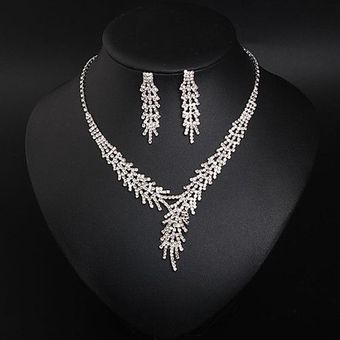 گردنبند و گوشواره ساقه