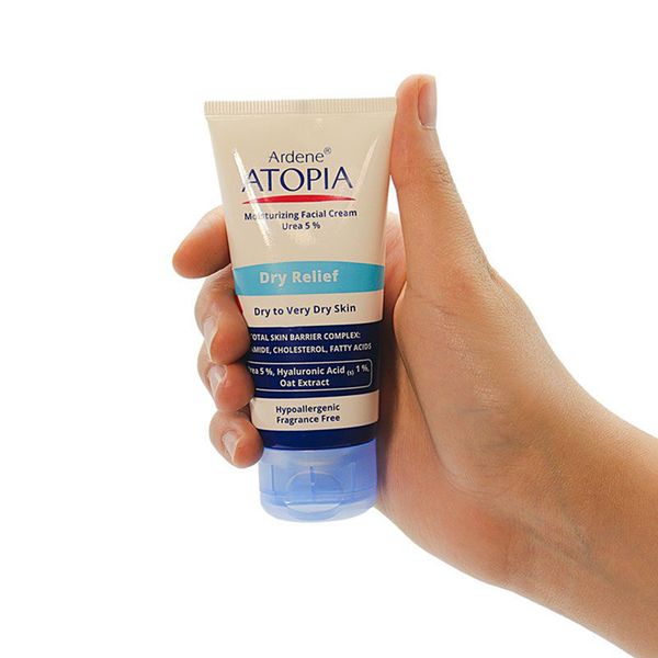 کرم مرطوبکننده صورت آردن آتوپیا، مدل Dry Relief، مناسب پوستهای خشک، خیلی خشک و حساس، با عصاره جو دوسر، حاوی سرامید، کلسترول و