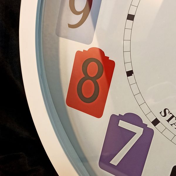 ساعت دیواری لوتوس کد 023