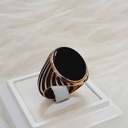 انگشتر مردانه.