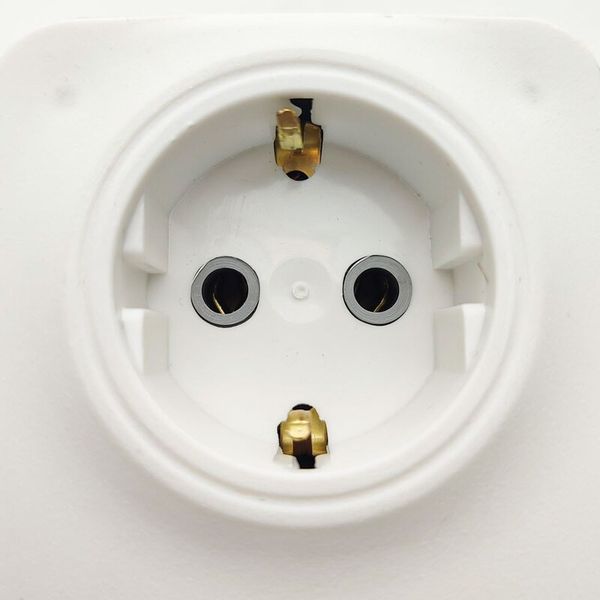 محافظ ولتاژ فروزش مدل DG140