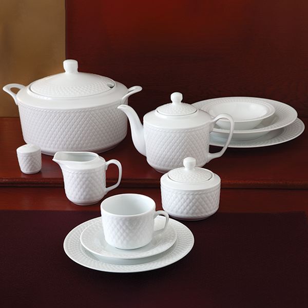 سرویس غذاخوری 102 پارچه چینی زرین ایران طرح رادیانس ساده درجه عالی