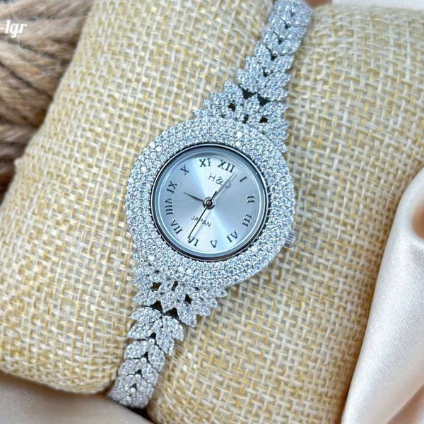 ساعت مچی عقربه ای نقره زنانه مدل پروانه کد RZZDR-31