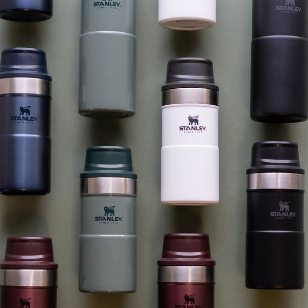 ماگ سفری استنلی مدل Classic Trigger Action کد F2021 گنجایش 0.250 لیتر