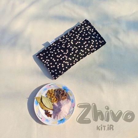 روبالشتی چشم قلب مشکی کوچولو Little Black Heart