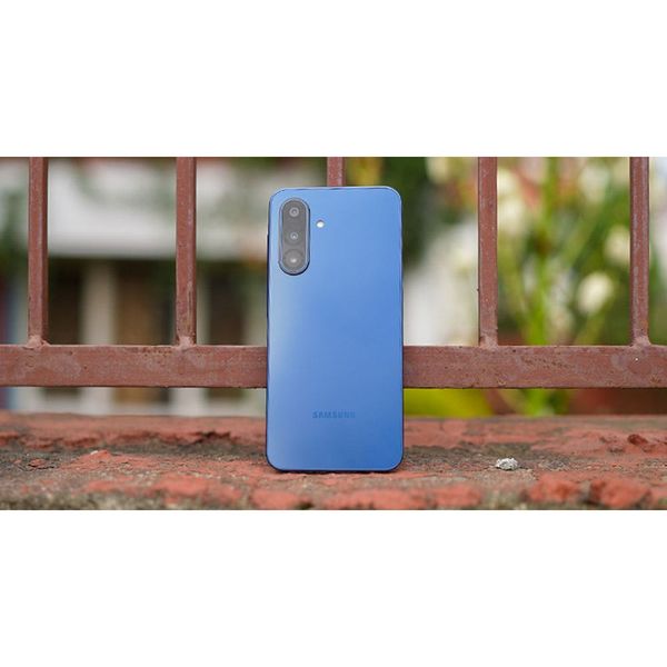 گوشی موبایل سامسونگ مدل Galaxy A17 4G دو سیم کارت ظرفیت 256 گیگابایت و رم 8 گیگابایت - ویتنام