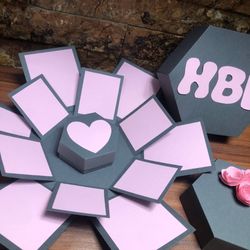 جعبه سوپرایز هدیه رنگ طوسی و صورتی