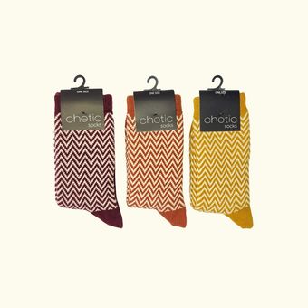جوراب زنانه ساق دار چتیک بافت ضخیم زیگزاگی