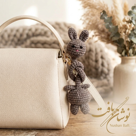 آویز عروسکی دستباف خرگوش گردن دراز