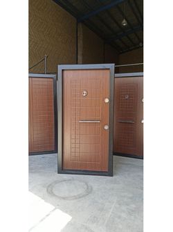 درب ضدسرقت روکش PVC مدل نگین بیسکویتی گردو جنگلی