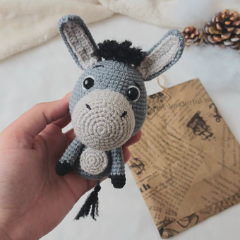 الاغ و خر بافتنی(خرشرک شخصیت‌یکی از انیمیشن های محبوب کودکانه)