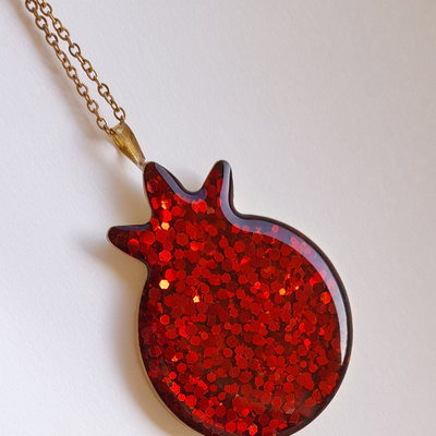 گردنبند رزینی انار شب یلدا