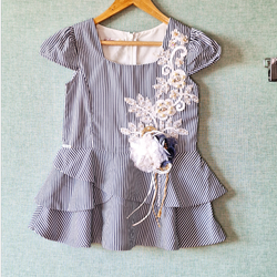 پیراهن دخترانه راه راه سفید ابی برند Miss Lore